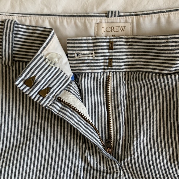J. Crew Chino size 4, in seersucker black and white. - Picture 4 of 5